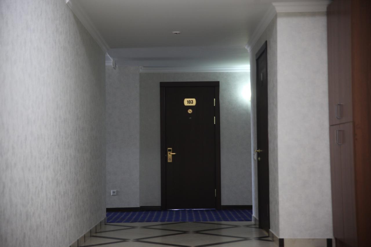 Hotel Khanaka Turkistan Buitenkant foto