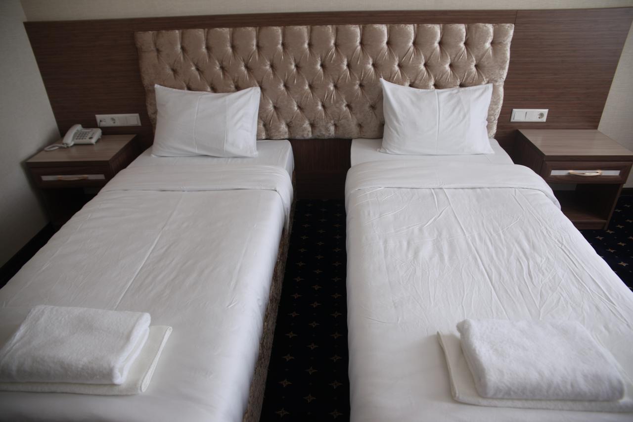 Hotel Khanaka Turkistan Buitenkant foto