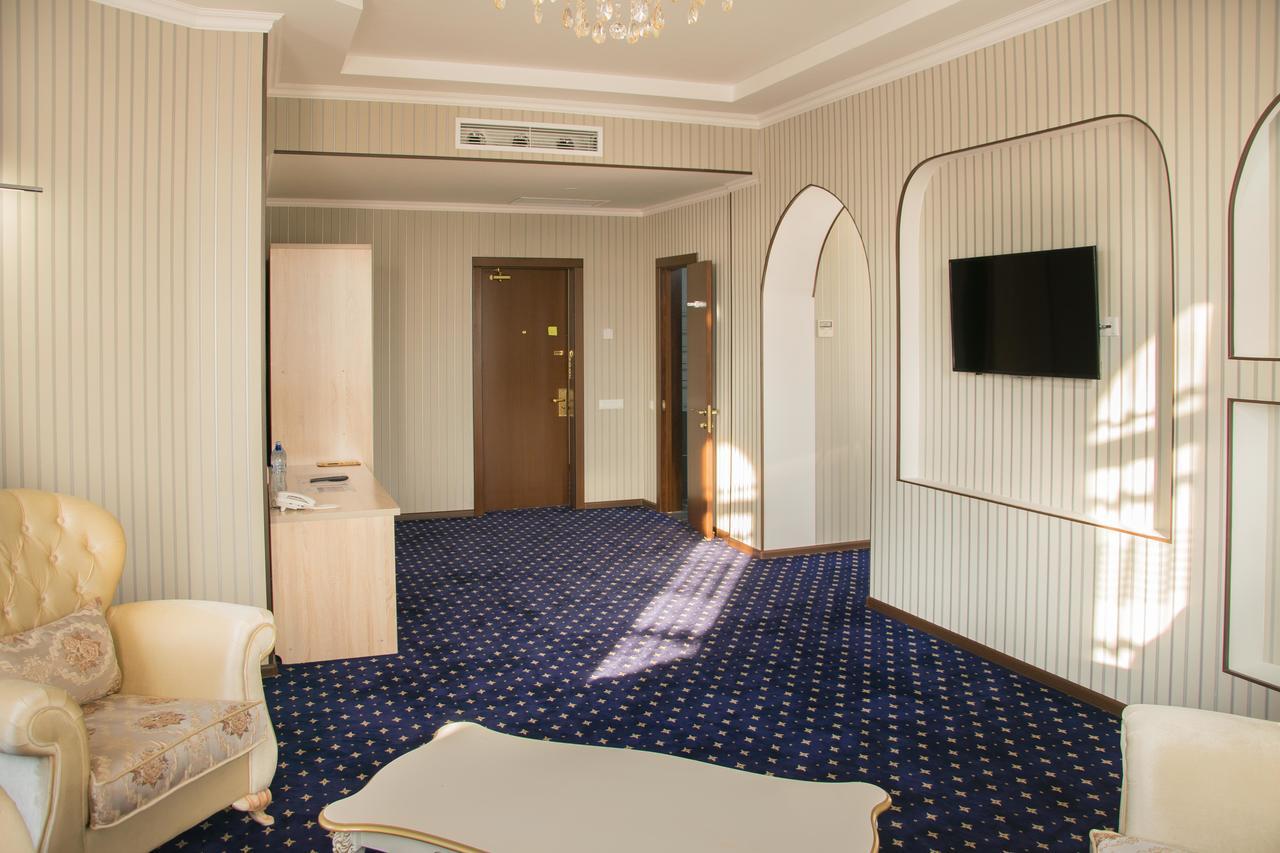 Hotel Khanaka Turkistan Buitenkant foto