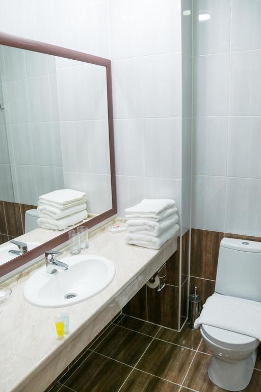 Hotel Khanaka Turkistan Buitenkant foto